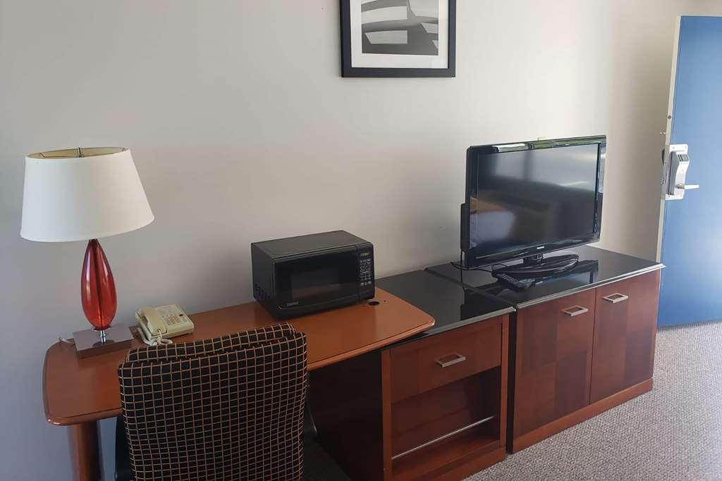 Days Inn & Suites By Wyndham St. Ignace Lakefront Habitación foto