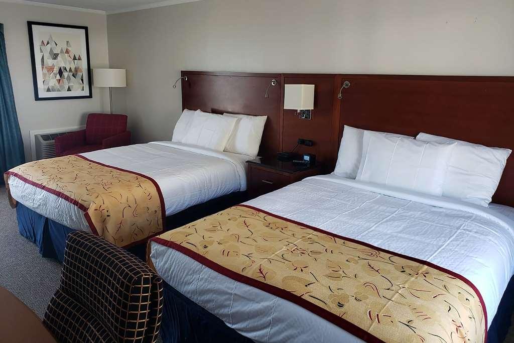 Days Inn & Suites By Wyndham St. Ignace Lakefront Habitación foto